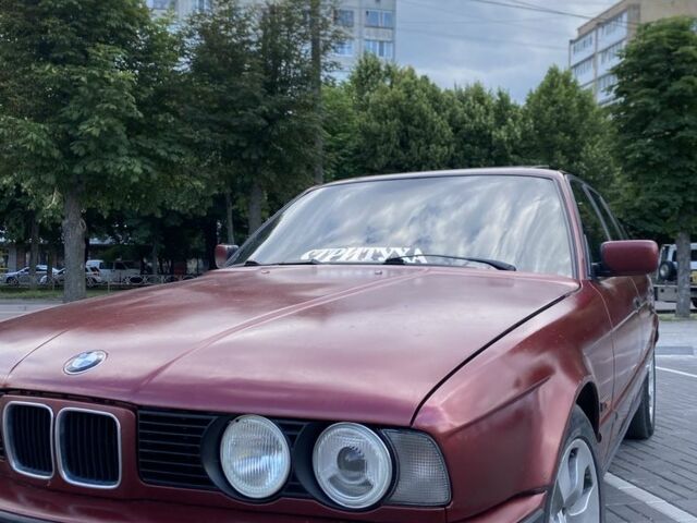 Красный БМВ 5 Серия, объемом двигателя 1.8 л и пробегом 200 тыс. км за 2500 $, фото 4 на Automoto.ua
