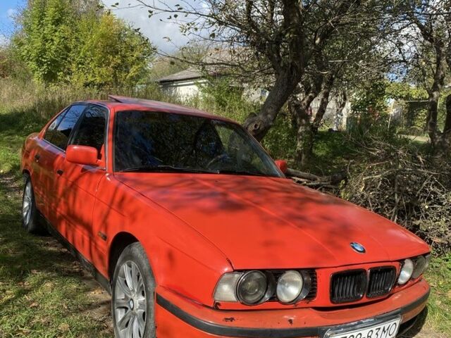 Красный БМВ 5 Серия, объемом двигателя 2.5 л и пробегом 320 тыс. км за 1100 $, фото 1 на Automoto.ua