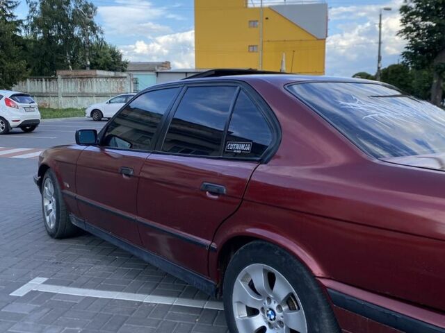 Красный БМВ 5 Серия, объемом двигателя 1.8 л и пробегом 200 тыс. км за 2500 $, фото 10 на Automoto.ua