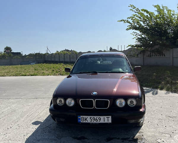 Красный БМВ 5 Серия, объемом двигателя 2.5 л и пробегом 400 тыс. км за 3200 $, фото 5 на Automoto.ua