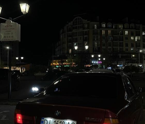 Червоний БМВ 5 Серія, об'ємом двигуна 2 л та пробігом 400 тис. км за 2300 $, фото 3 на Automoto.ua