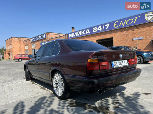 Красный БМВ 5 Серия, объемом двигателя 2.5 л и пробегом 400 тыс. км за 3200 $, фото 1 на Automoto.ua