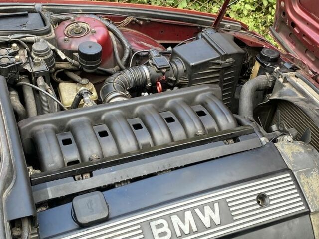 Красный БМВ 5 Серия, объемом двигателя 2.5 л и пробегом 320 тыс. км за 1100 $, фото 11 на Automoto.ua