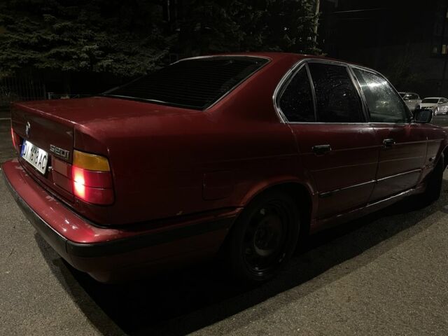 Червоний БМВ 5 Серія, об'ємом двигуна 2 л та пробігом 400 тис. км за 2300 $, фото 4 на Automoto.ua