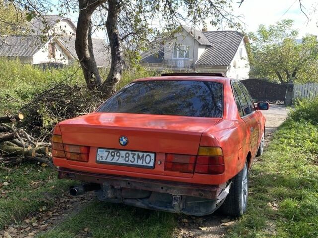 Красный БМВ 5 Серия, объемом двигателя 2.5 л и пробегом 320 тыс. км за 1100 $, фото 3 на Automoto.ua