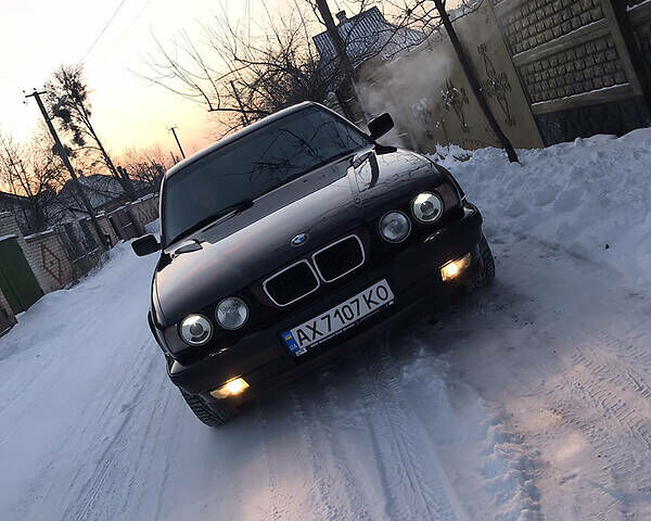 Красный БМВ 5 Серия, объемом двигателя 2.5 л и пробегом 371 тыс. км за 6500 $, фото 49 на Automoto.ua