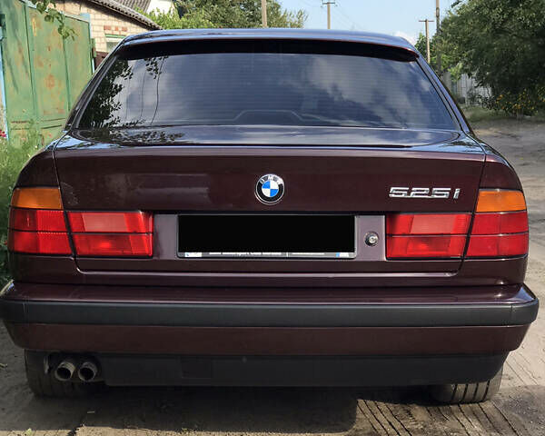 Красный БМВ 5 Серия, объемом двигателя 2.5 л и пробегом 371 тыс. км за 6500 $, фото 20 на Automoto.ua