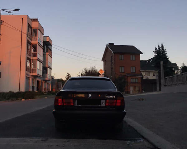 Красный БМВ 5 Серия, объемом двигателя 2.5 л и пробегом 371 тыс. км за 6500 $, фото 17 на Automoto.ua