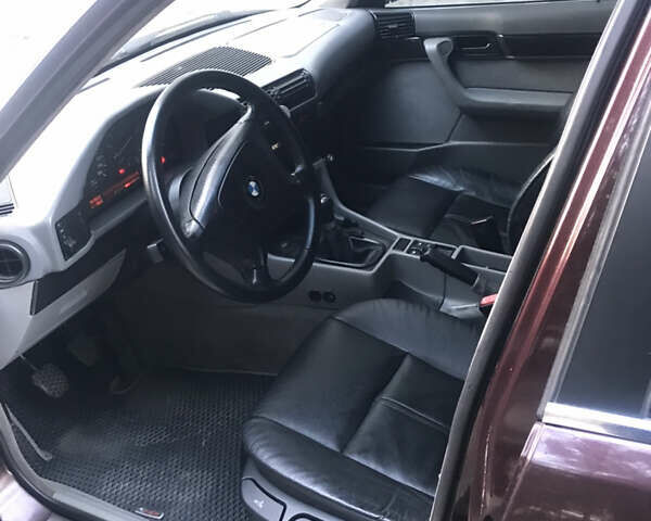 Красный БМВ 5 Серия, объемом двигателя 2.5 л и пробегом 371 тыс. км за 6500 $, фото 13 на Automoto.ua
