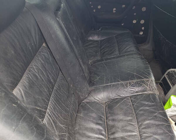 Красный БМВ 5 Серия, объемом двигателя 1.8 л и пробегом 300 тыс. км за 1350 $, фото 2 на Automoto.ua