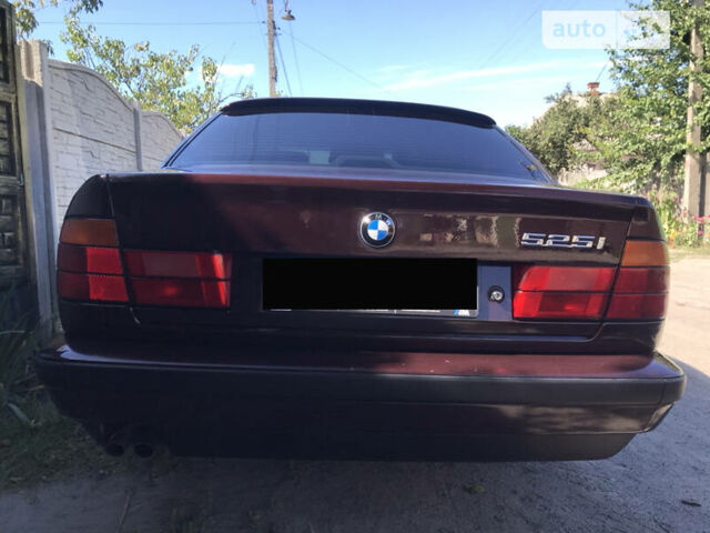 Красный БМВ 5 Серия, объемом двигателя 2.5 л и пробегом 371 тыс. км за 6500 $, фото 18 на Automoto.ua