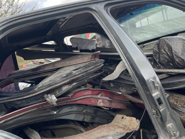 Красный БМВ 5 Серия, объемом двигателя 0 л и пробегом 230 тыс. км за 1650 $, фото 3 на Automoto.ua