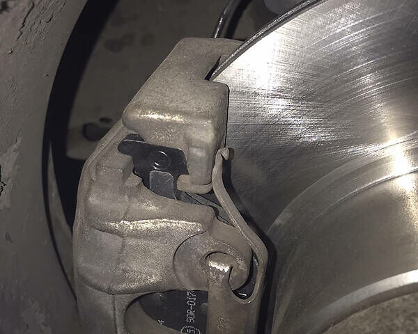 Красный БМВ 5 Серия, объемом двигателя 2.5 л и пробегом 371 тыс. км за 6500 $, фото 30 на Automoto.ua