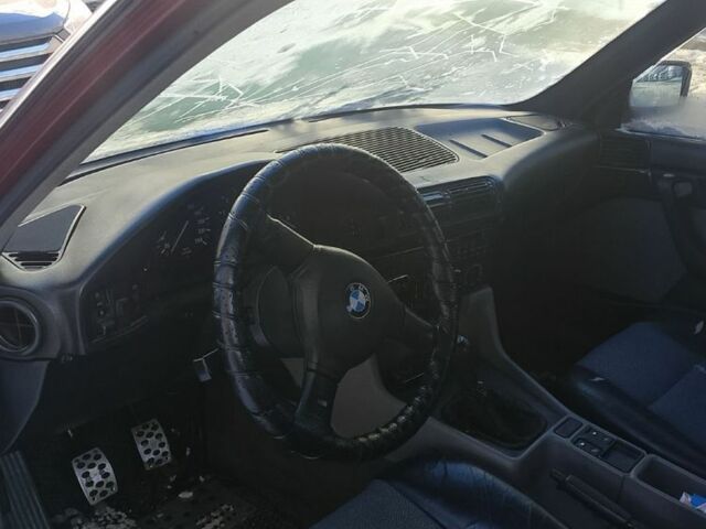 Червоний БМВ 5 Серія, об'ємом двигуна 2.5 л та пробігом 65 тис. км за 1500 $, фото 2 на Automoto.ua