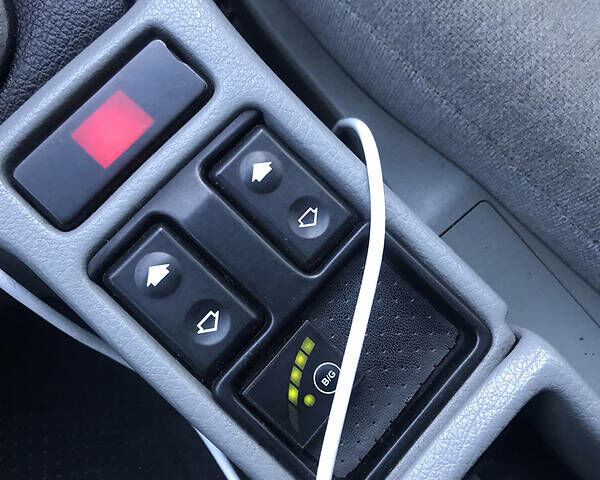 Красный БМВ 5 Серия, объемом двигателя 2.5 л и пробегом 371 тыс. км за 6500 $, фото 42 на Automoto.ua