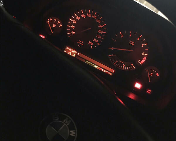 Красный БМВ 5 Серия, объемом двигателя 2.5 л и пробегом 371 тыс. км за 6500 $, фото 41 на Automoto.ua