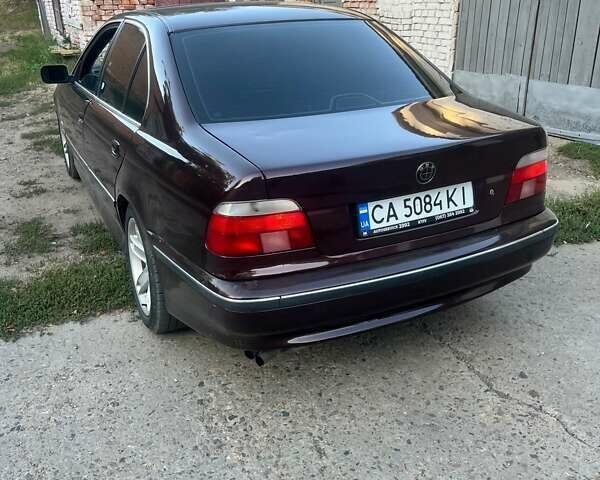 Красный БМВ 5 Серия, объемом двигателя 2.8 л и пробегом 480 тыс. км за 4500 $, фото 4 на Automoto.ua