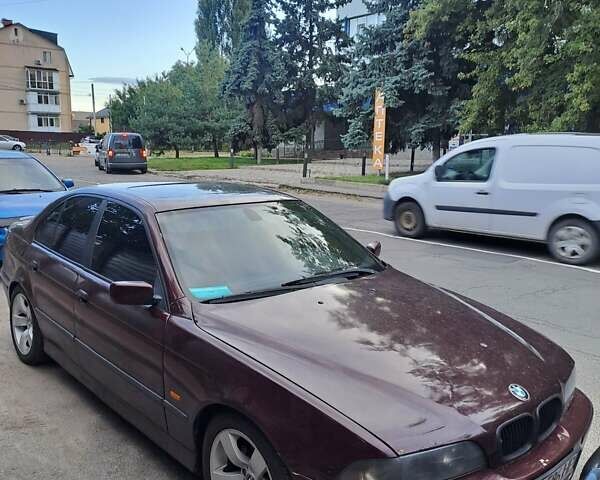 Красный БМВ 5 Серия, объемом двигателя 2.8 л и пробегом 300 тыс. км за 4000 $, фото 3 на Automoto.ua