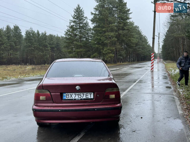 Красный БМВ 5 Серия, объемом двигателя 1.99 л и пробегом 300 тыс. км за 3100 $, фото 2 на Automoto.ua