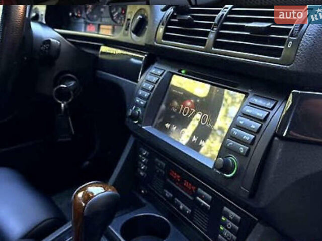 Красный БМВ 5 Серия, объемом двигателя 2 л и пробегом 325 тыс. км за 5000 $, фото 10 на Automoto.ua