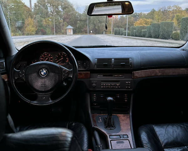 Червоний БМВ 5 Серія, об'ємом двигуна 2 л та пробігом 331 тис. км за 3550 $, фото 9 на Automoto.ua