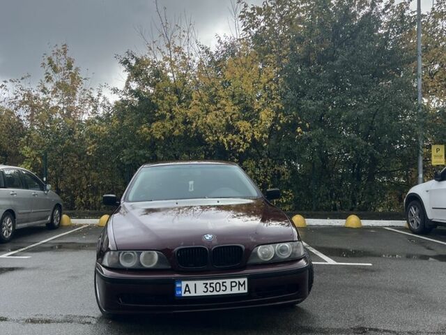 Красный БМВ 5 Серия, объемом двигателя 2 л и пробегом 520 тыс. км за 3500 $, фото 2 на Automoto.ua