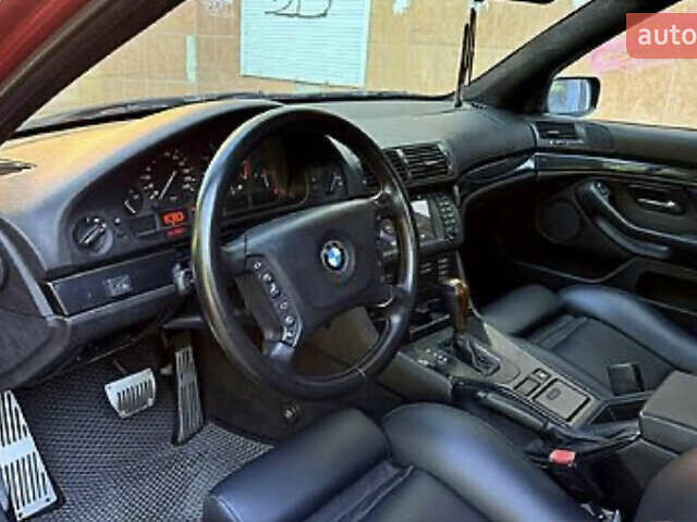 Красный БМВ 5 Серия, объемом двигателя 2 л и пробегом 325 тыс. км за 5000 $, фото 6 на Automoto.ua