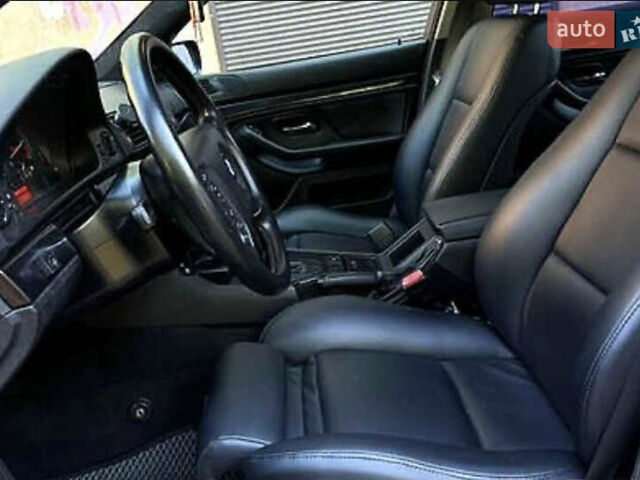 Красный БМВ 5 Серия, объемом двигателя 2 л и пробегом 325 тыс. км за 5000 $, фото 8 на Automoto.ua