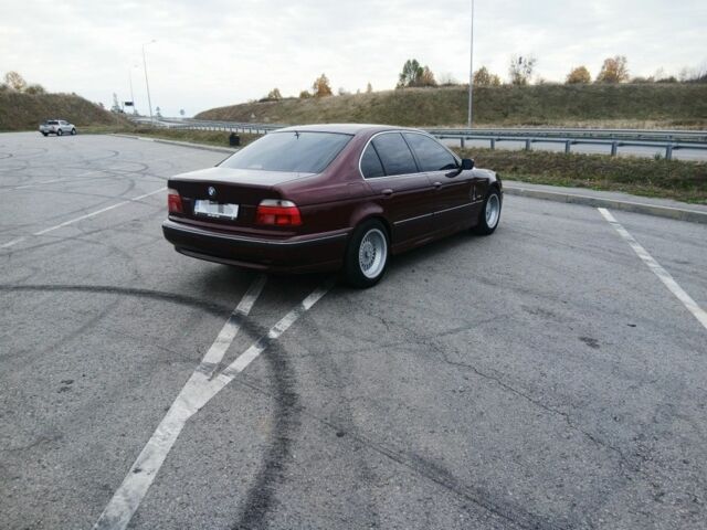 Червоний БМВ 5 Серія, об'ємом двигуна 2 л та пробігом 330 тис. км за 3599 $, фото 4 на Automoto.ua