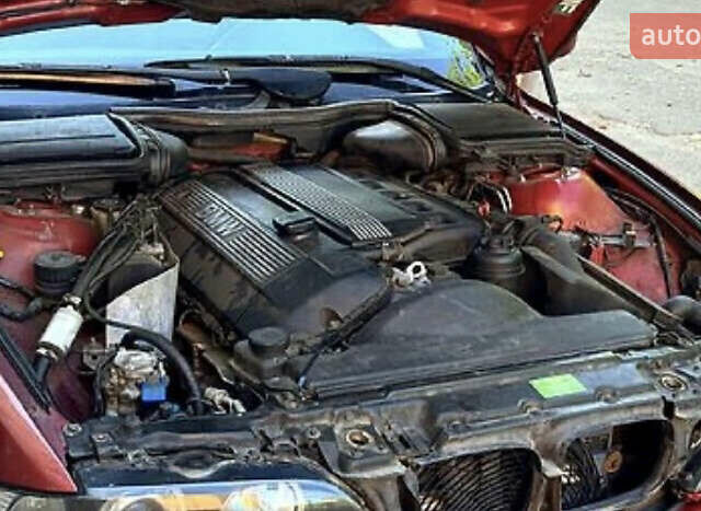 Красный БМВ 5 Серия, объемом двигателя 2 л и пробегом 325 тыс. км за 5000 $, фото 12 на Automoto.ua