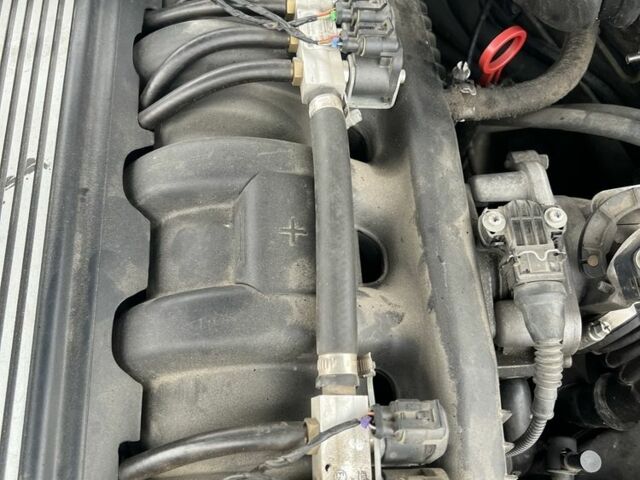 Красный БМВ 5 Серия, объемом двигателя 2 л и пробегом 520 тыс. км за 3500 $, фото 14 на Automoto.ua