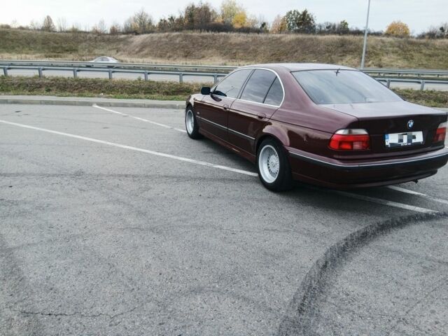 Червоний БМВ 5 Серія, об'ємом двигуна 2 л та пробігом 330 тис. км за 3599 $, фото 2 на Automoto.ua