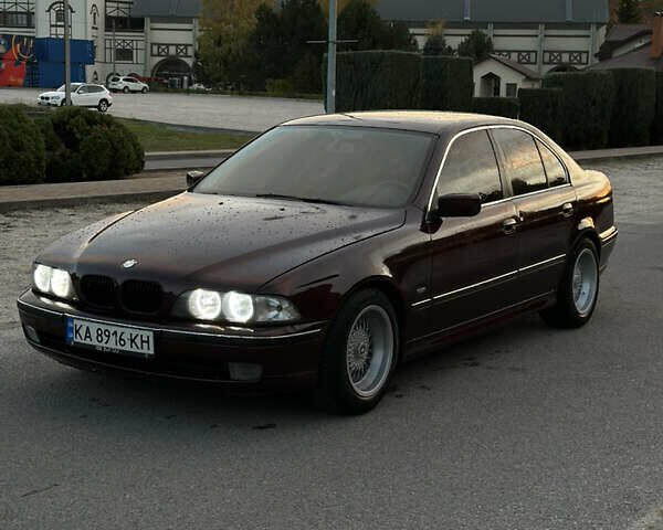 Червоний БМВ 5 Серія, об'ємом двигуна 2 л та пробігом 331 тис. км за 3550 $, фото 1 на Automoto.ua