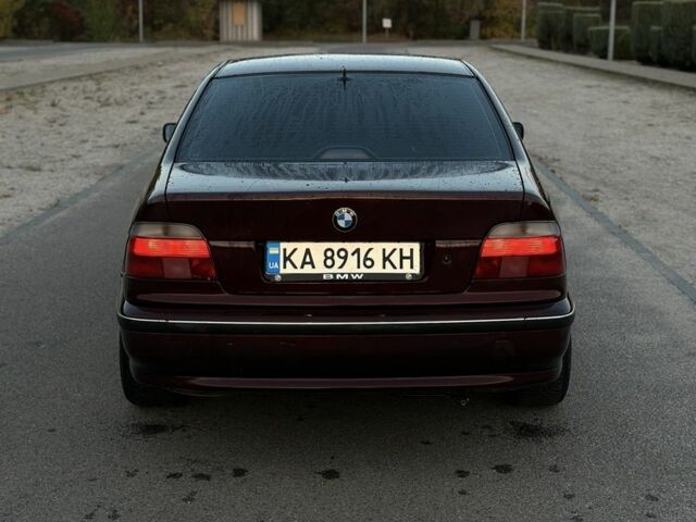 Красный БМВ 5 Серия, объемом двигателя 2 л и пробегом 330 тыс. км за 3850 $, фото 4 на Automoto.ua