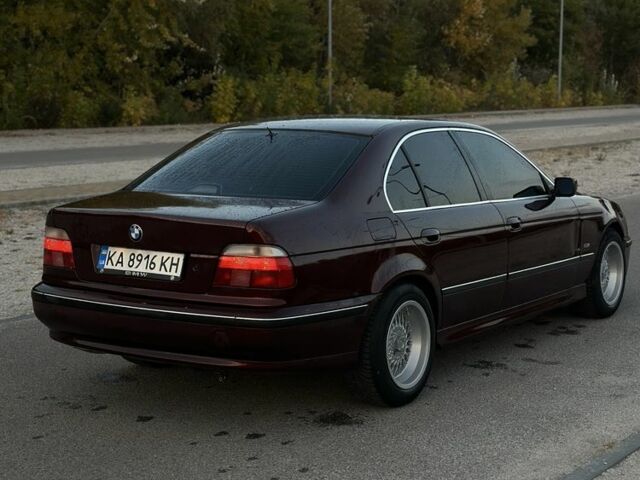 Красный БМВ 5 Серия, объемом двигателя 2 л и пробегом 330 тыс. км за 3850 $, фото 3 на Automoto.ua