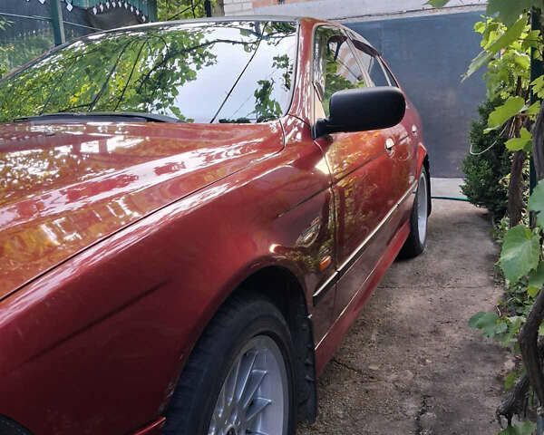 Красный БМВ 5 Серия, объемом двигателя 2.5 л и пробегом 340 тыс. км за 6500 $, фото 5 на Automoto.ua