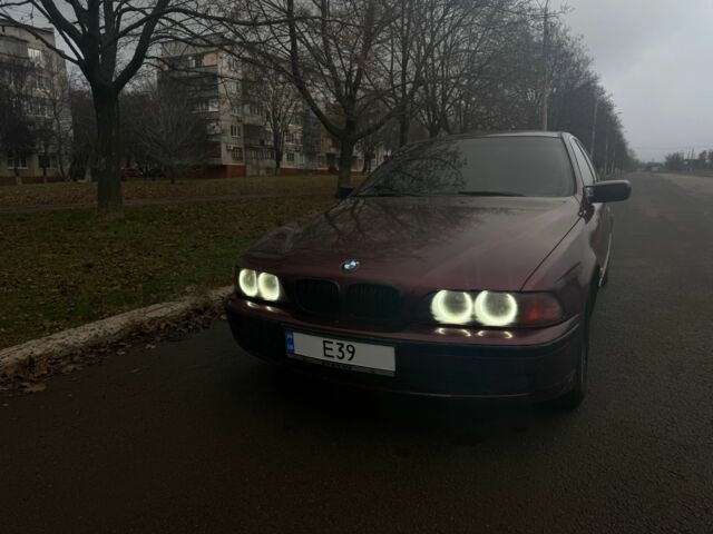 Красный БМВ 5 Серия, объемом двигателя 2.5 л и пробегом 400 тыс. км за 2800 $, фото 4 на Automoto.ua