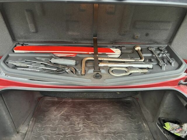 Красный БМВ 5 Серия, объемом двигателя 2.2 л и пробегом 350 тыс. км за 4700 $, фото 12 на Automoto.ua