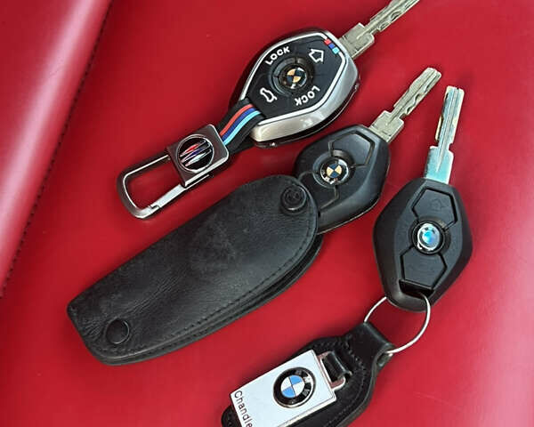 Красный БМВ 5 Серия, объемом двигателя 2.98 л и пробегом 327 тыс. км за 15000 $, фото 114 на Automoto.ua