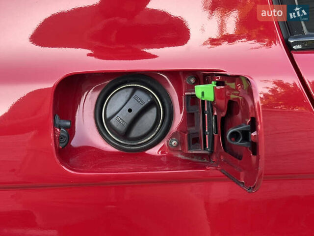 Красный БМВ 5 Серия, объемом двигателя 2.98 л и пробегом 327 тыс. км за 15000 $, фото 63 на Automoto.ua