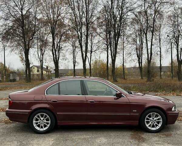 Красный БМВ 5 Серия, объемом двигателя 3 л и пробегом 260 тыс. км за 8200 $, фото 4 на Automoto.ua