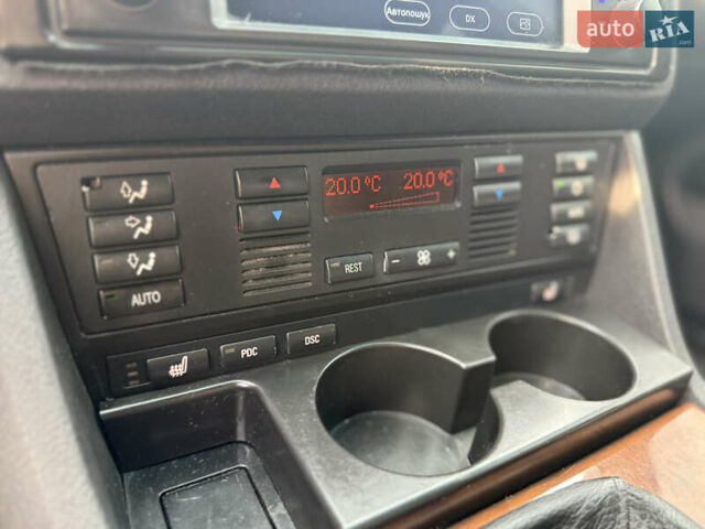 Красный БМВ 5 Серия, объемом двигателя 2.5 л и пробегом 396 тыс. км за 5100 $, фото 35 на Automoto.ua