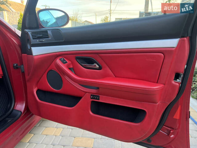Красный БМВ 5 Серия, объемом двигателя 2.98 л и пробегом 327 тыс. км за 15000 $, фото 65 на Automoto.ua
