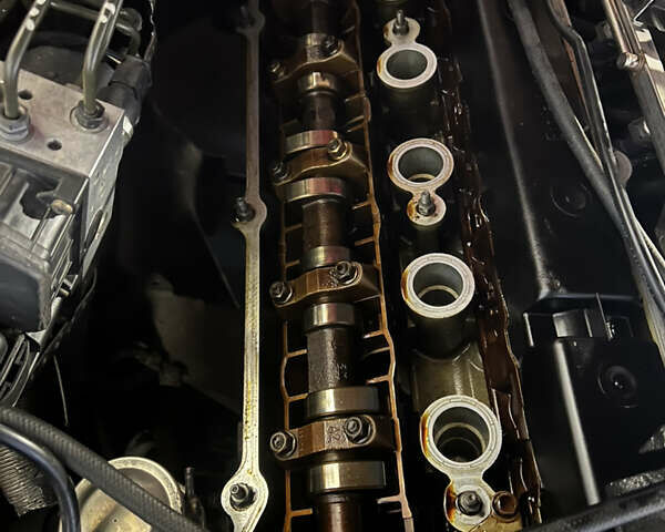 Красный БМВ 5 Серия, объемом двигателя 2.98 л и пробегом 327 тыс. км за 15000 $, фото 128 на Automoto.ua