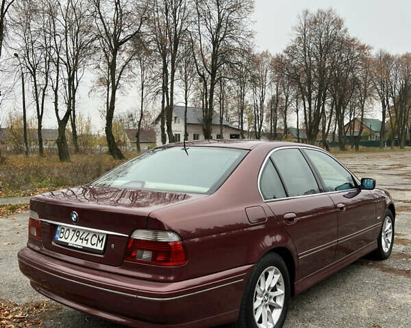 Красный БМВ 5 Серия, объемом двигателя 3 л и пробегом 260 тыс. км за 8200 $, фото 5 на Automoto.ua