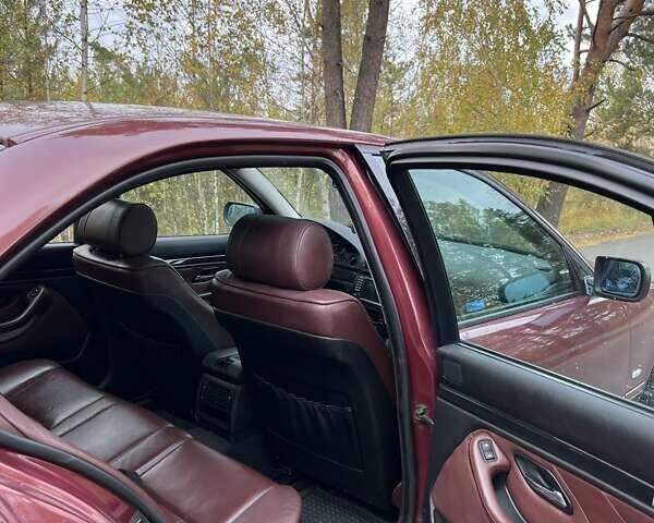 Червоний БМВ 5 Серія, об'ємом двигуна 2.5 л та пробігом 300 тис. км за 3800 $, фото 6 на Automoto.ua