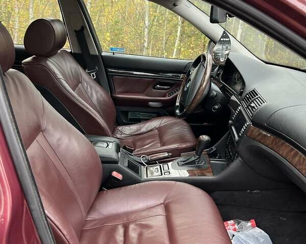 Червоний БМВ 5 Серія, об'ємом двигуна 2.5 л та пробігом 300 тис. км за 3800 $, фото 12 на Automoto.ua