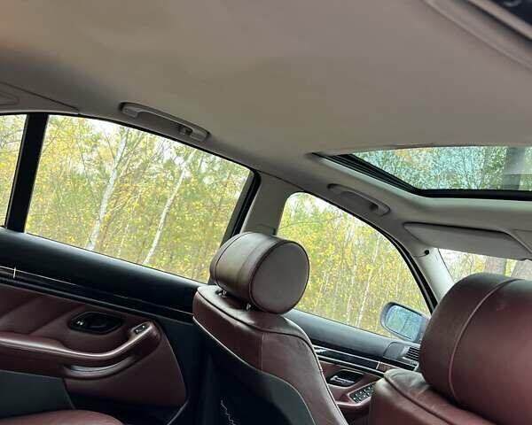 Червоний БМВ 5 Серія, об'ємом двигуна 2.5 л та пробігом 300 тис. км за 3800 $, фото 11 на Automoto.ua