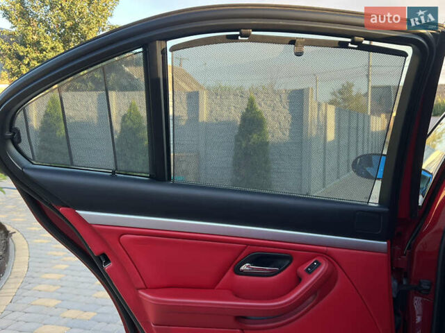 Красный БМВ 5 Серия, объемом двигателя 2.98 л и пробегом 327 тыс. км за 15000 $, фото 79 на Automoto.ua