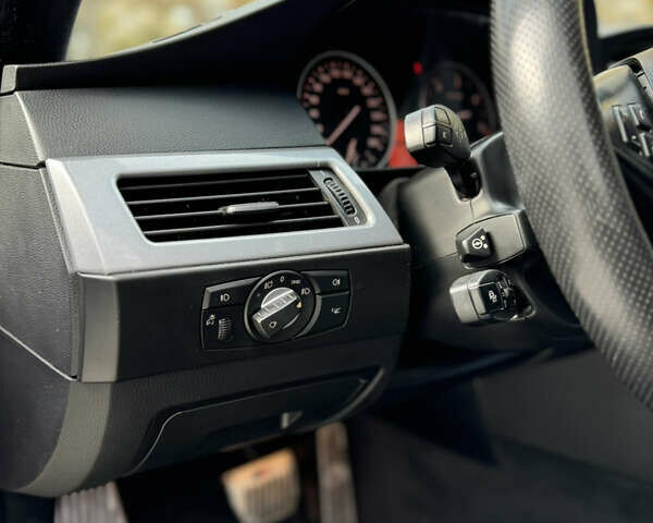 Червоний БМВ 5 Серія, об'ємом двигуна 2.99 л та пробігом 271 тис. км за 12999 $, фото 21 на Automoto.ua